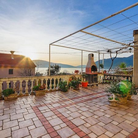 Villa Lastva Apartments 蒂瓦特 外观 照片