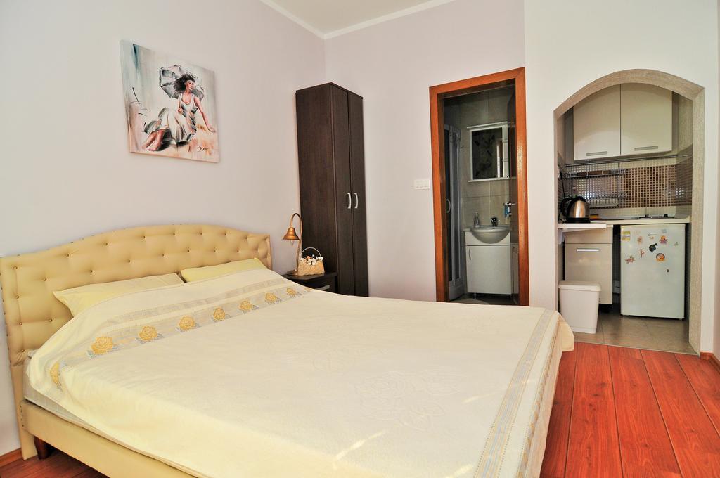 Villa Lastva Apartments 蒂瓦特 客房 照片