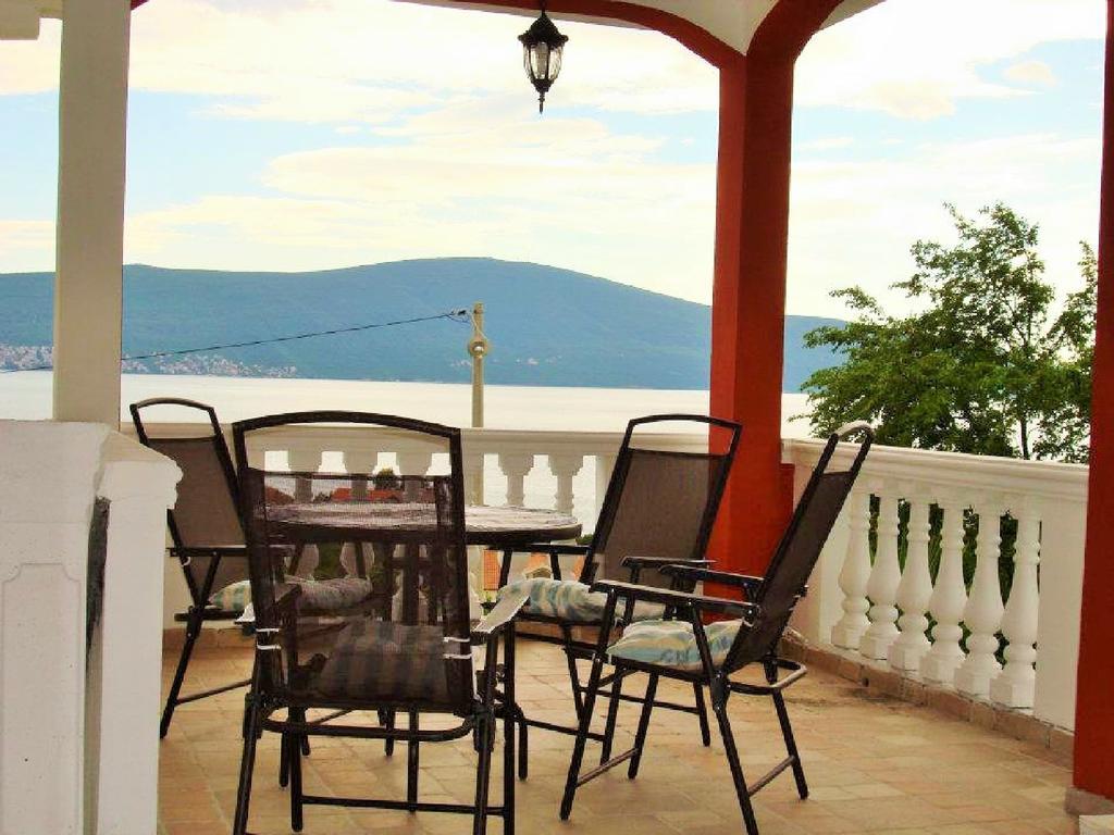 Villa Lastva Apartments 蒂瓦特 客房 照片