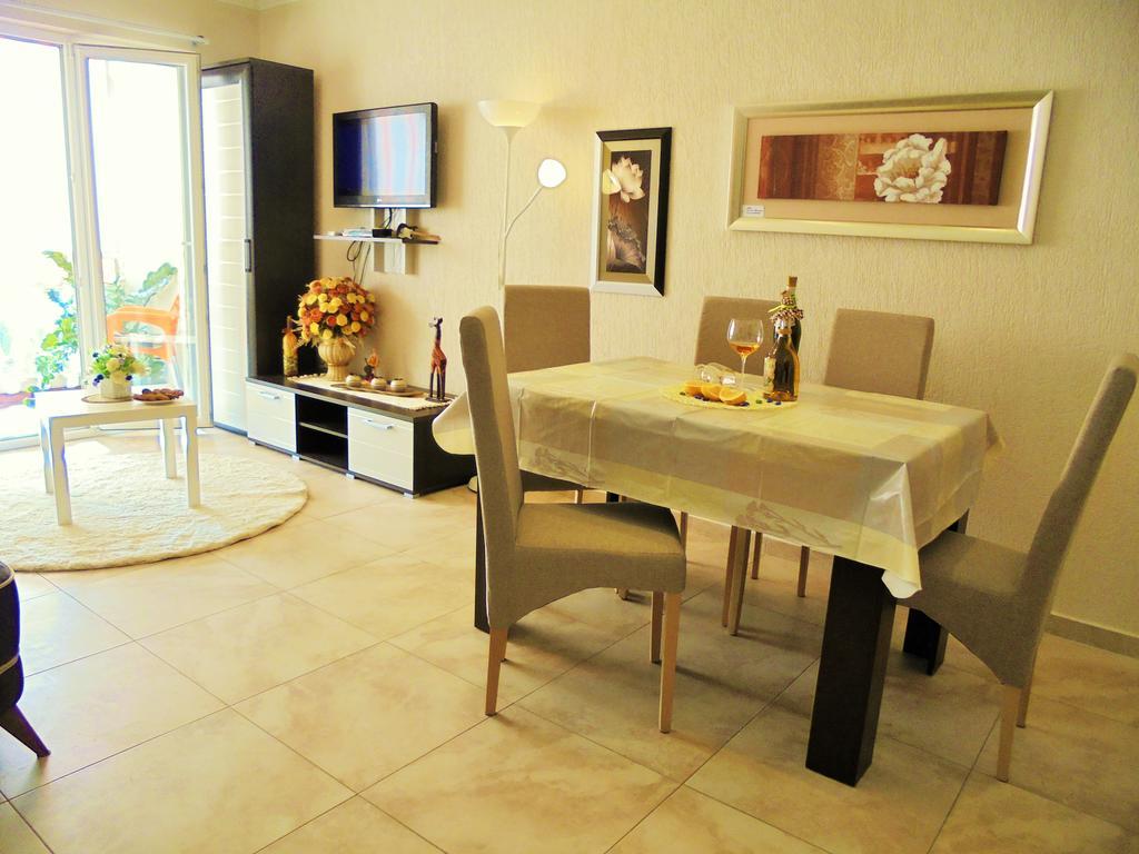Villa Lastva Apartments 蒂瓦特 外观 照片