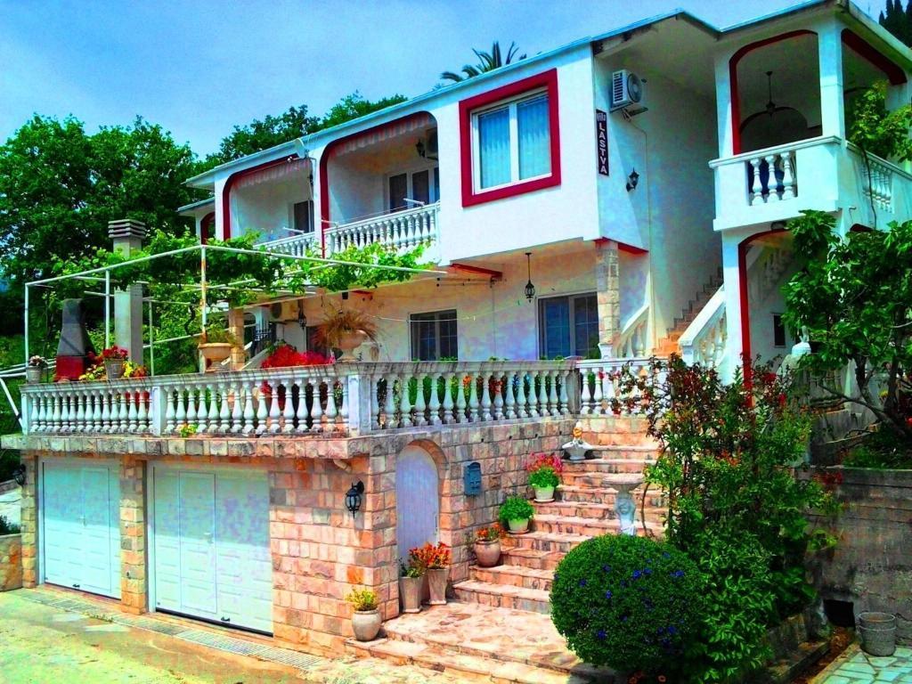 Villa Lastva Apartments 蒂瓦特 外观 照片