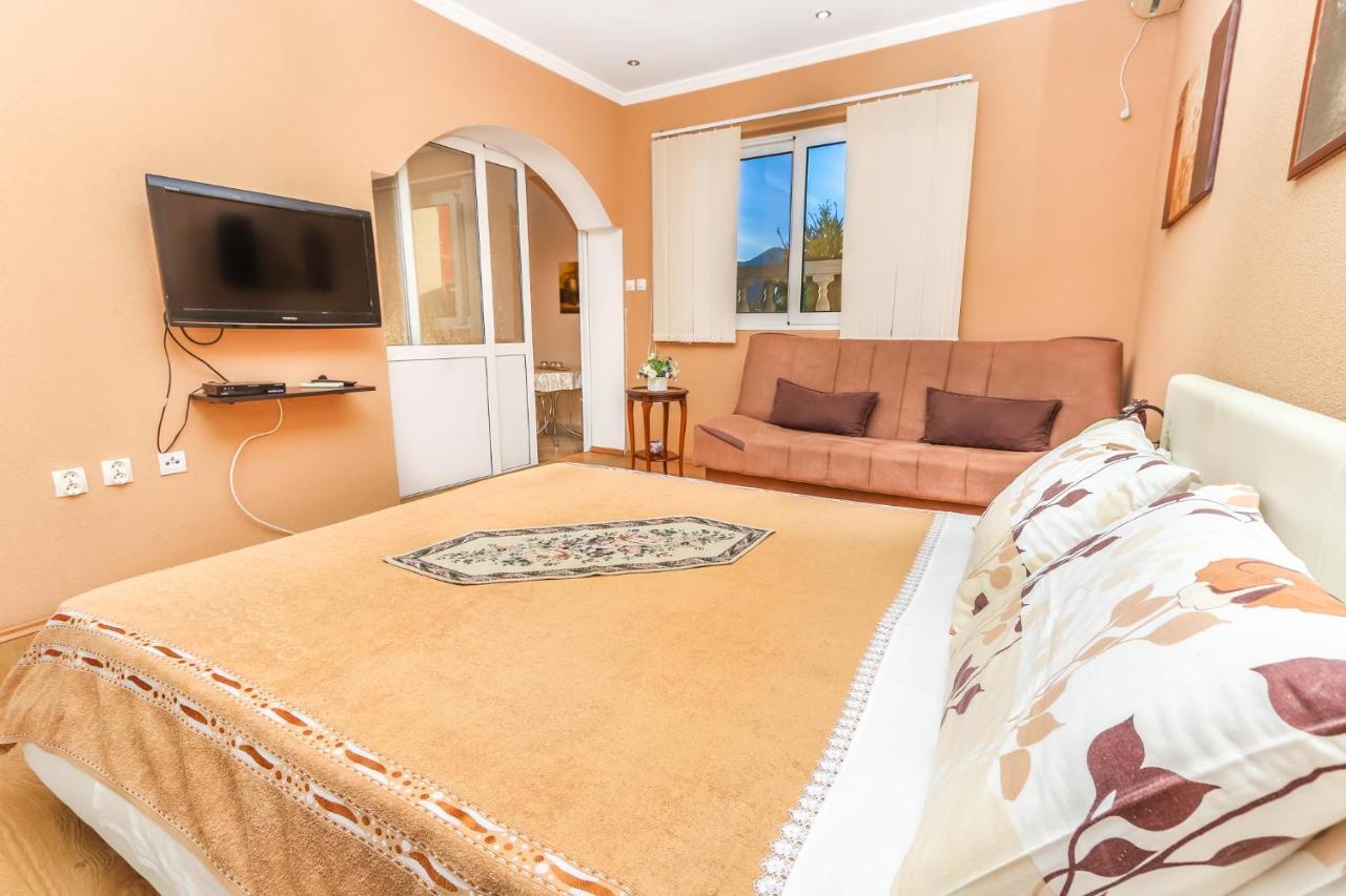 Villa Lastva Apartments 蒂瓦特 外观 照片