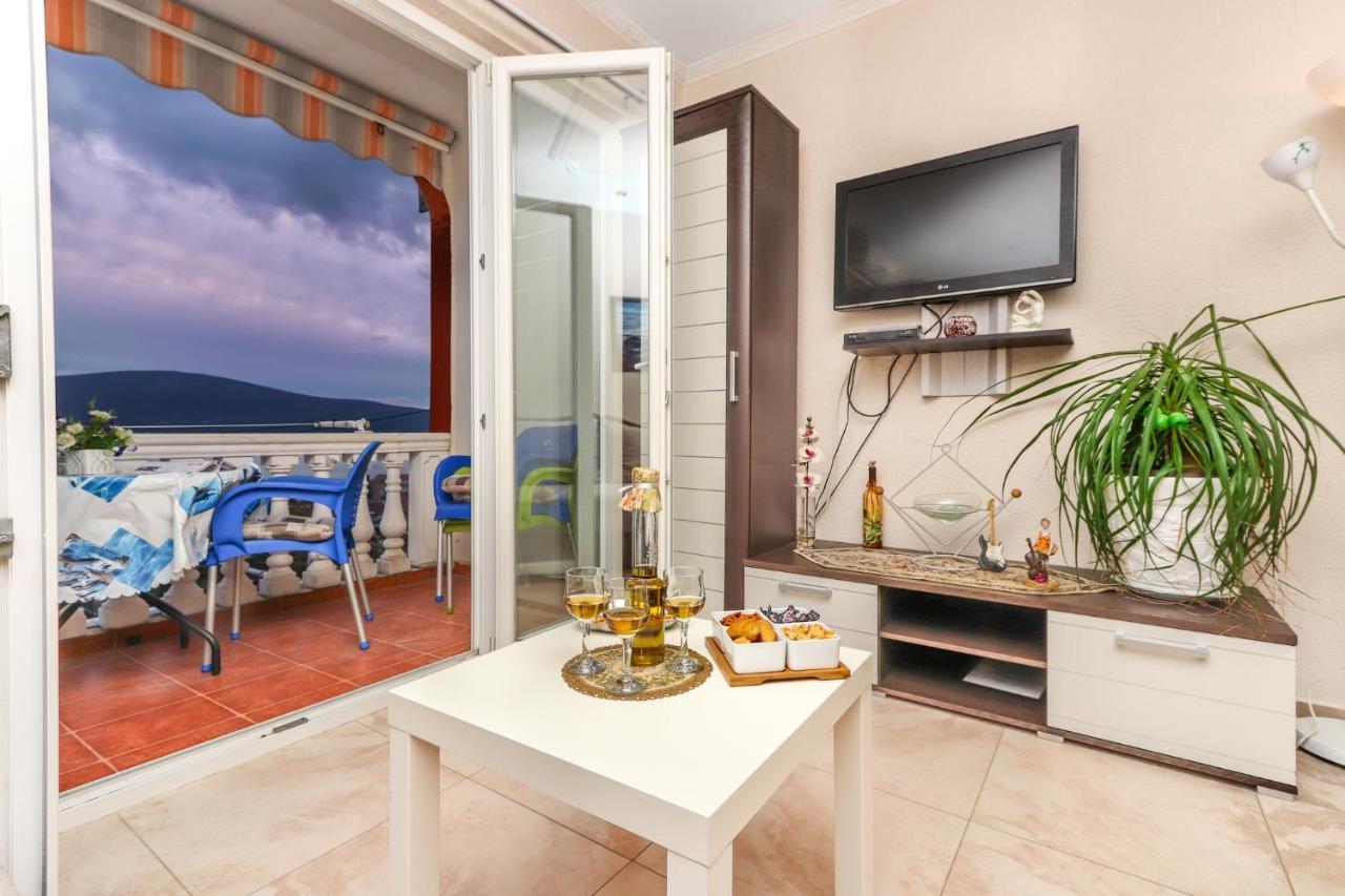 Villa Lastva Apartments 蒂瓦特 外观 照片