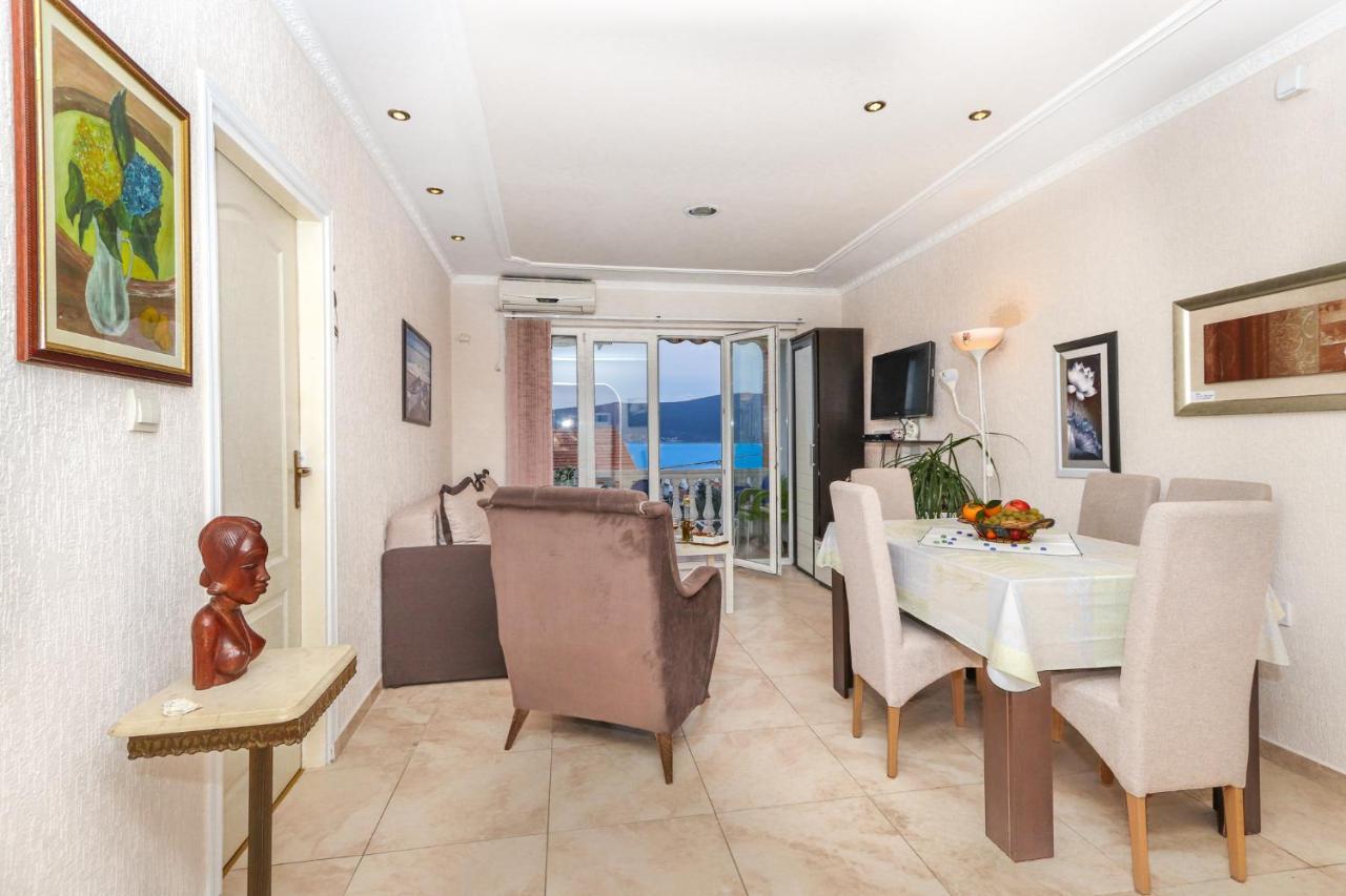 Villa Lastva Apartments 蒂瓦特 外观 照片