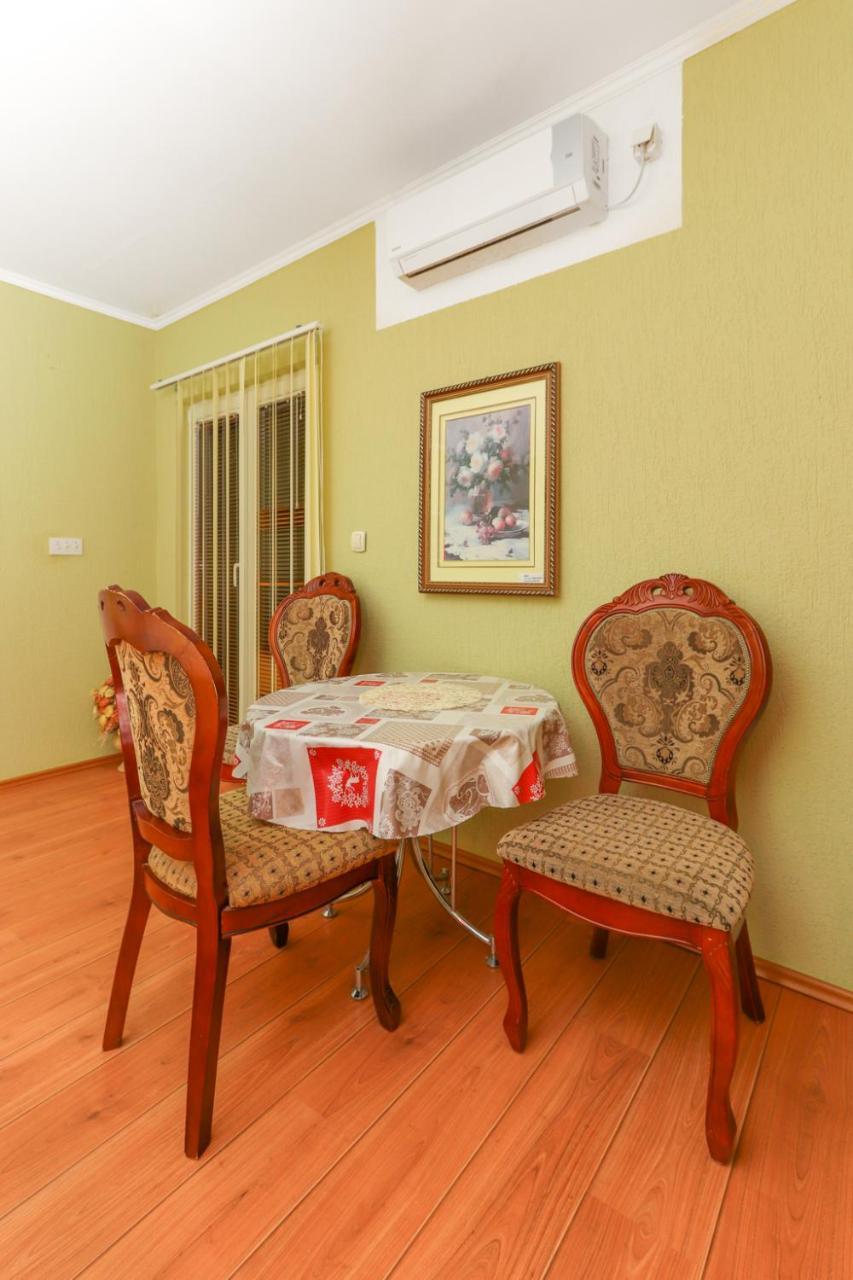 Villa Lastva Apartments 蒂瓦特 外观 照片