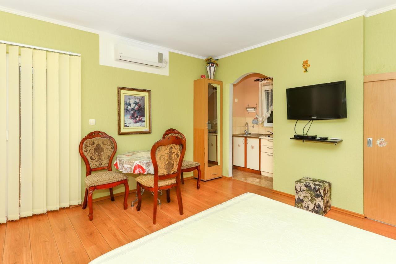 Villa Lastva Apartments 蒂瓦特 外观 照片